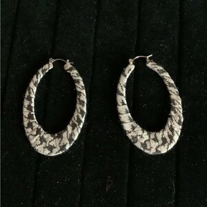 Houndstooth Cloth Hoop Earrings